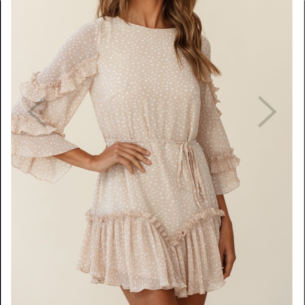 Selfie Leslie dress